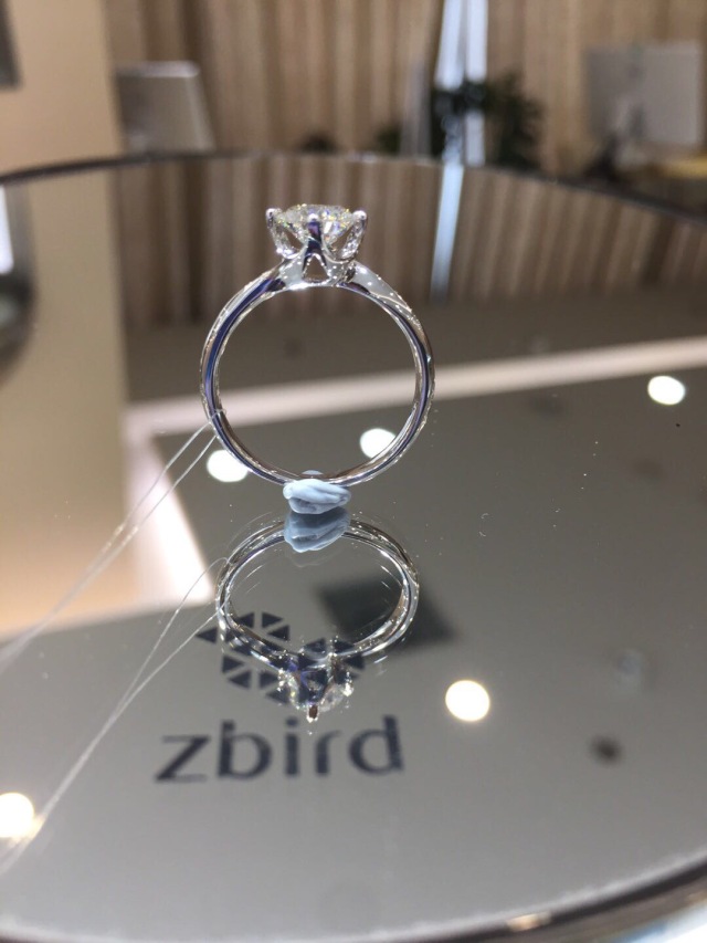 曼舞款式钻戒-钻石小鸟官网-新娘说社区-钻石小鸟官网